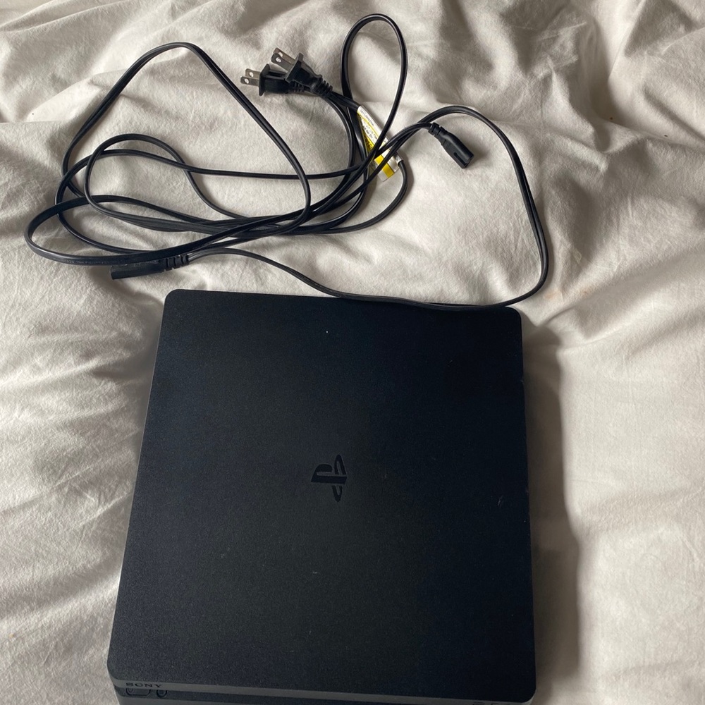 PS4 - Picture 13 of 13